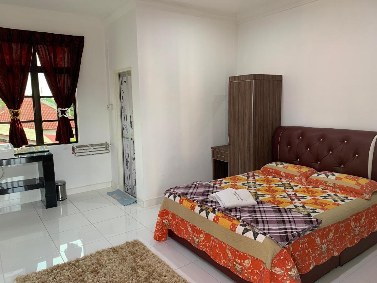 Wan Danisha Villa Inn Kota Bharu Esterno foto